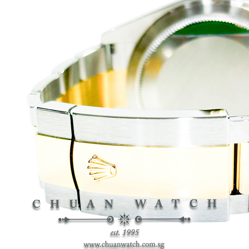 Rolex Sky-Dweller Two-Tone 42mm 326933 Black - Discontinued - Image 3