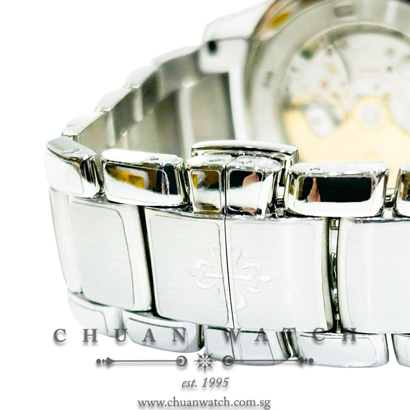 Patek Philippe Aquanaut Steel 40.8mm 5167/1A-001 - Discontinued - Image 3
