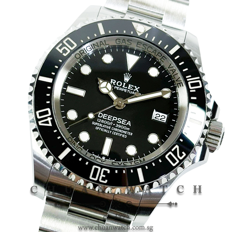 Rolex DEEPSEA Sea-Dweller 44mm 136660 Black
