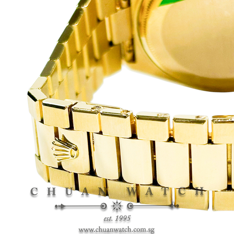 Rolex Vintage OysterQuartz Day-Date President Yellow Gold 36mm 19018 Champagne Index Tritium - Discontinued - Image 3
