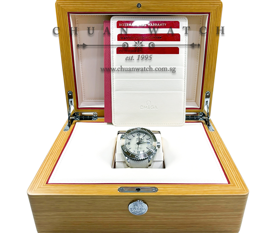 Omega Seamaster Planet Ocean 600M 43.5mm 215.32.44.21.09.001 Beige - Image 4