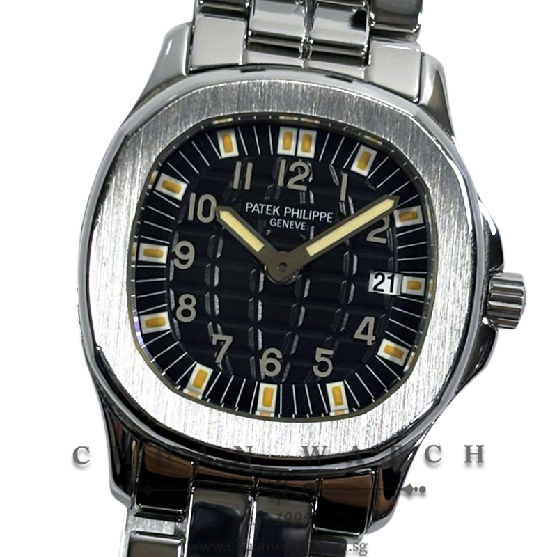Patek Philippe Aquanaut Steel Quartz 29mm 4960/1A-001 Tritium - Discontinued