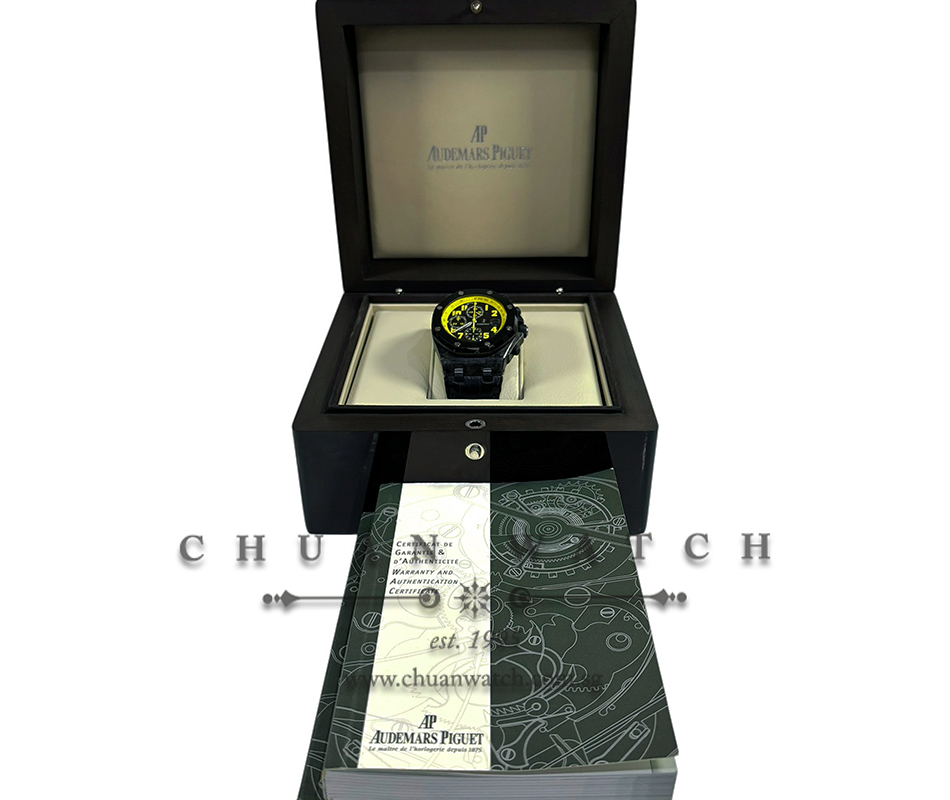Audemars Piguet Royal Oak Offshore 'Bumblebee' Carbon 42mm 26176FO - Discontinued - Image 2