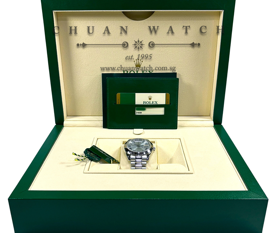 Rolex Day-Date II President Platinum 41mm 218206 Ice-Blue Roman - Discontinued - Image 2