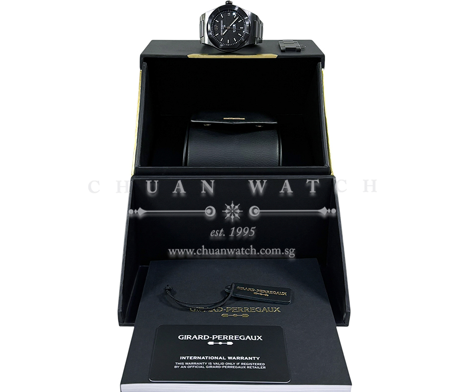 Girard-Perregaux Laureato Black Ceramic 42mm 81010 Black - Image 2