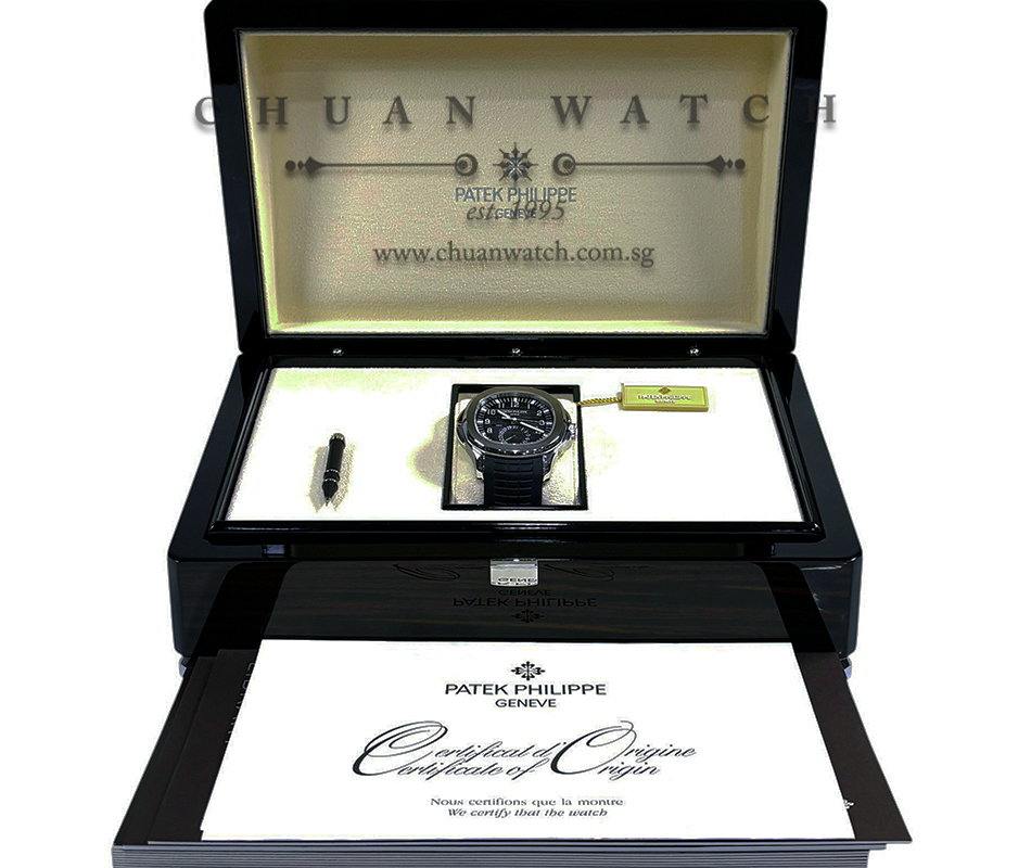 Patek Philippe Aquanaut Travel Time Steel 40.8mm 5164A-001 - Discontinued - Image 2