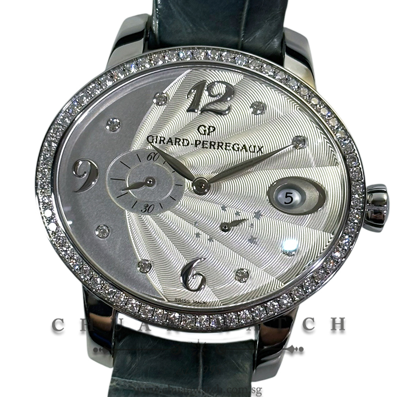 Girard-Perregaux Cat's Eye Power-Reserve Steel Diamonds 38.8mm 80486 Silver - Discontinued