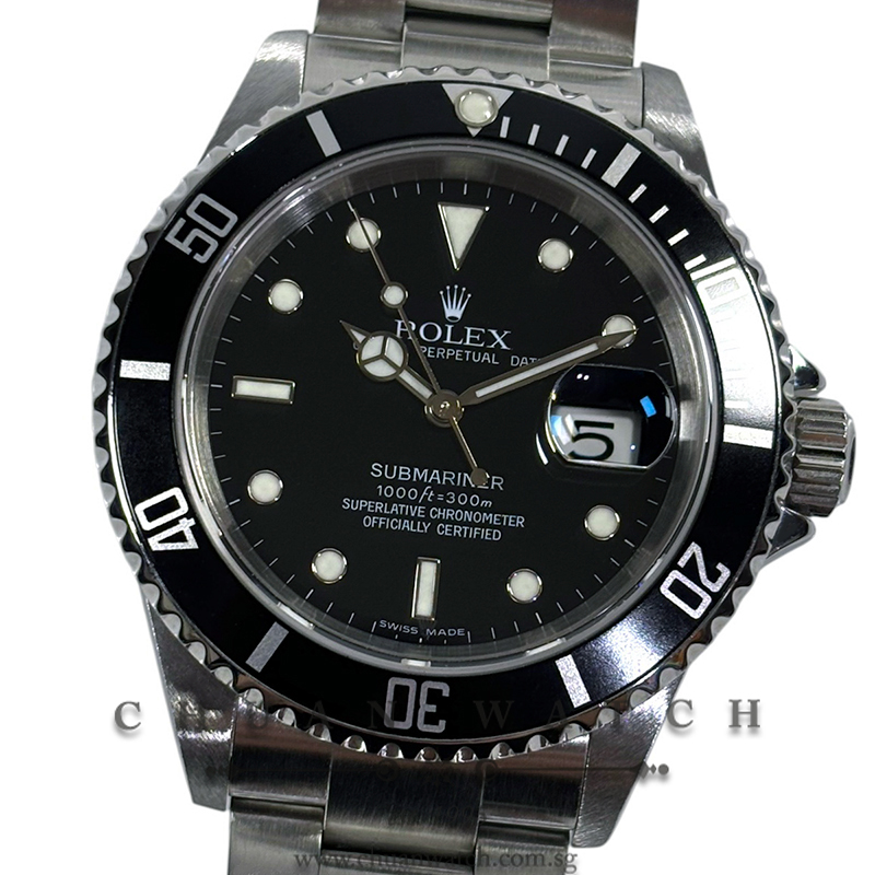 Rolex Submariner Date 16610 - Discontinued