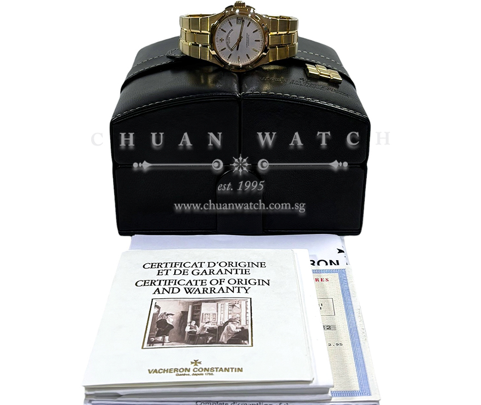 Vacheron Constantin Overseas '1st Generation' Yellow Gold 35mm 42050/423J Silver - Discontinued - Image 2