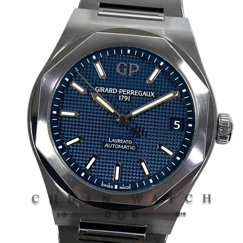 Girard-Perregaux Laureato 42mm 81010 Blue